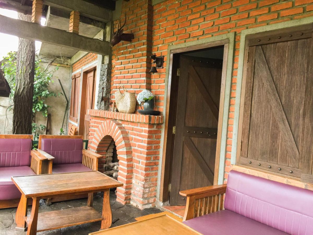 Rumah Stroberi Organic Farm & Family Lodge 렘뱅 외부 사진