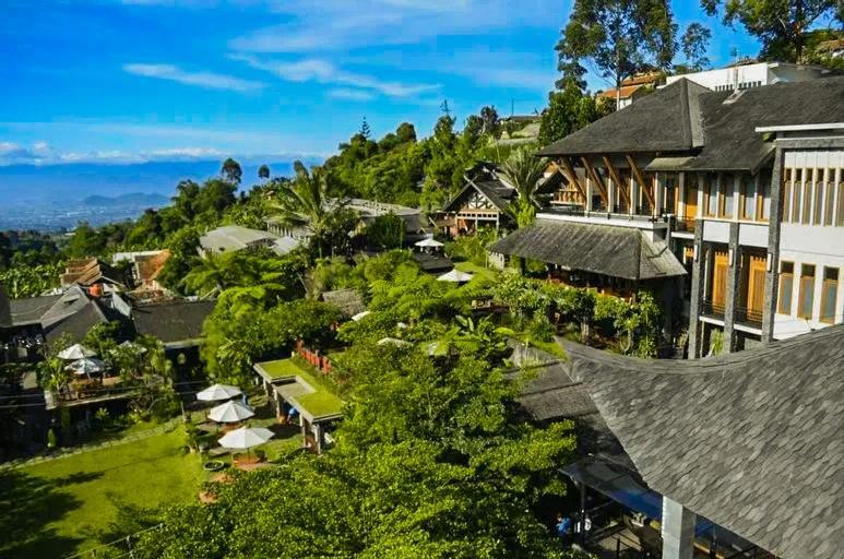 Rumah Stroberi Organic Farm & Family Lodge 렘뱅 외부 사진