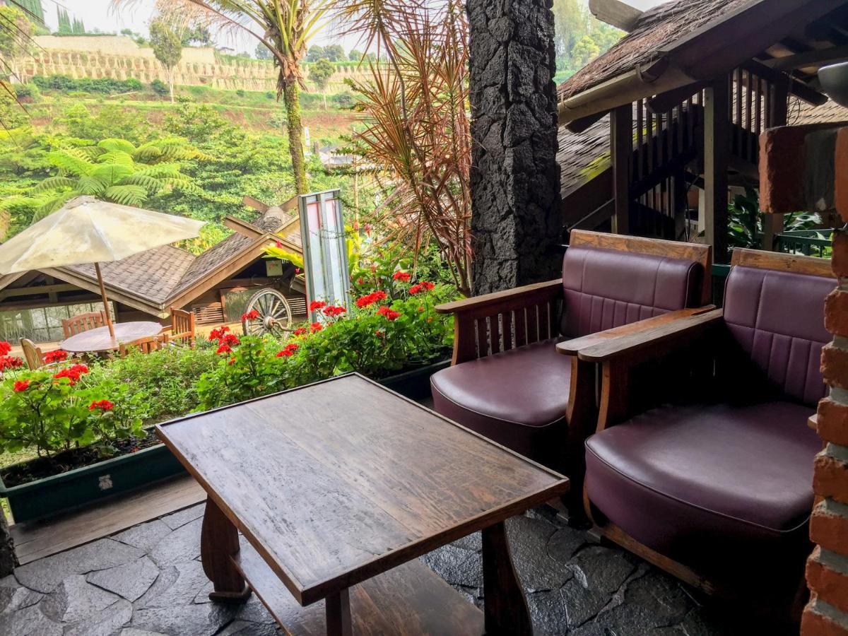 Rumah Stroberi Organic Farm & Family Lodge 렘뱅 외부 사진