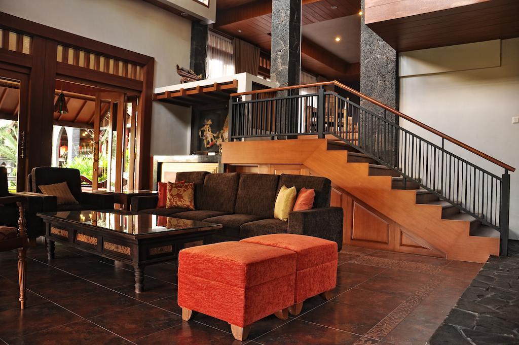 Rumah Stroberi Organic Farm & Family Lodge 렘뱅 외부 사진